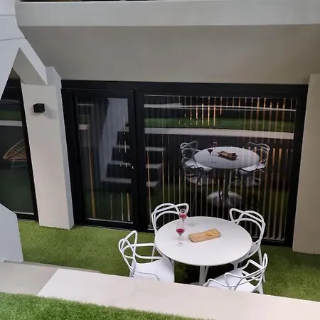 Apartament Lagoc0c00n - Colazione - 300m Stazione - 800m Desenzano del Garda