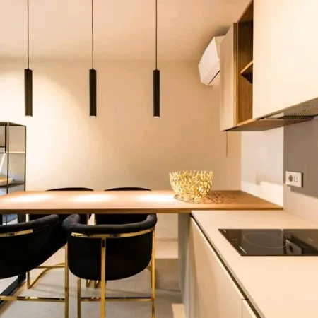 Lagoc0c00n - Colazione - 300m Stazione - 800m