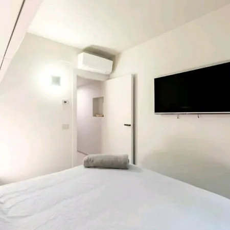 Lagoc0c00n - Colazione - 300m Stazione - 800m * Desenzano del Garda